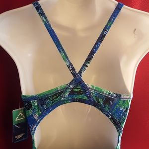 Speedo 1 pc bathing suit size 8